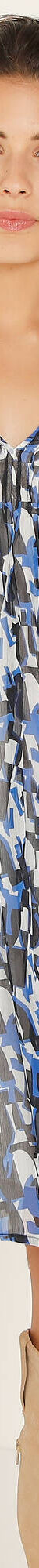 Robe à plis voile imprimé (noir / bleu) Robe à plis voile imprimé (noir / bleu)